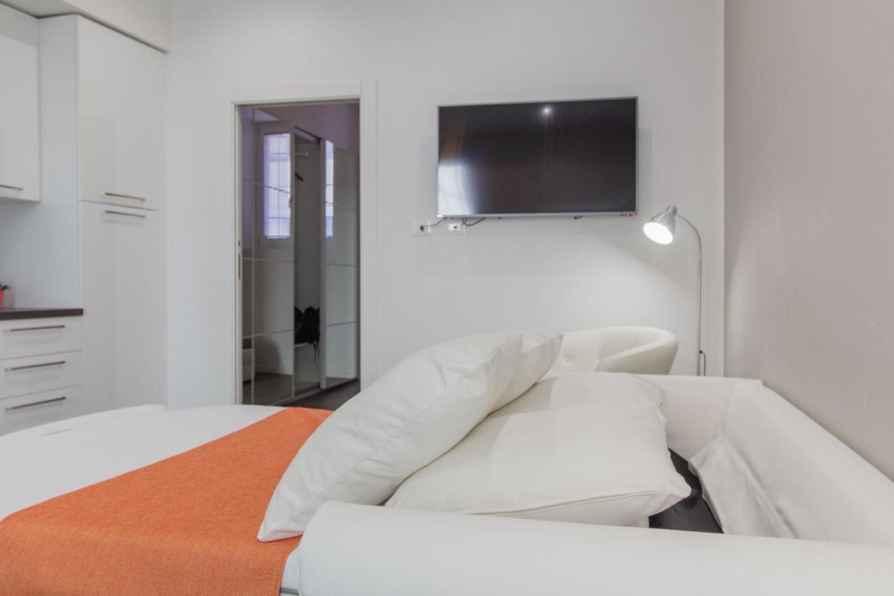 Malta Guest House เปียเชนซา ภายนอก รูปภาพ